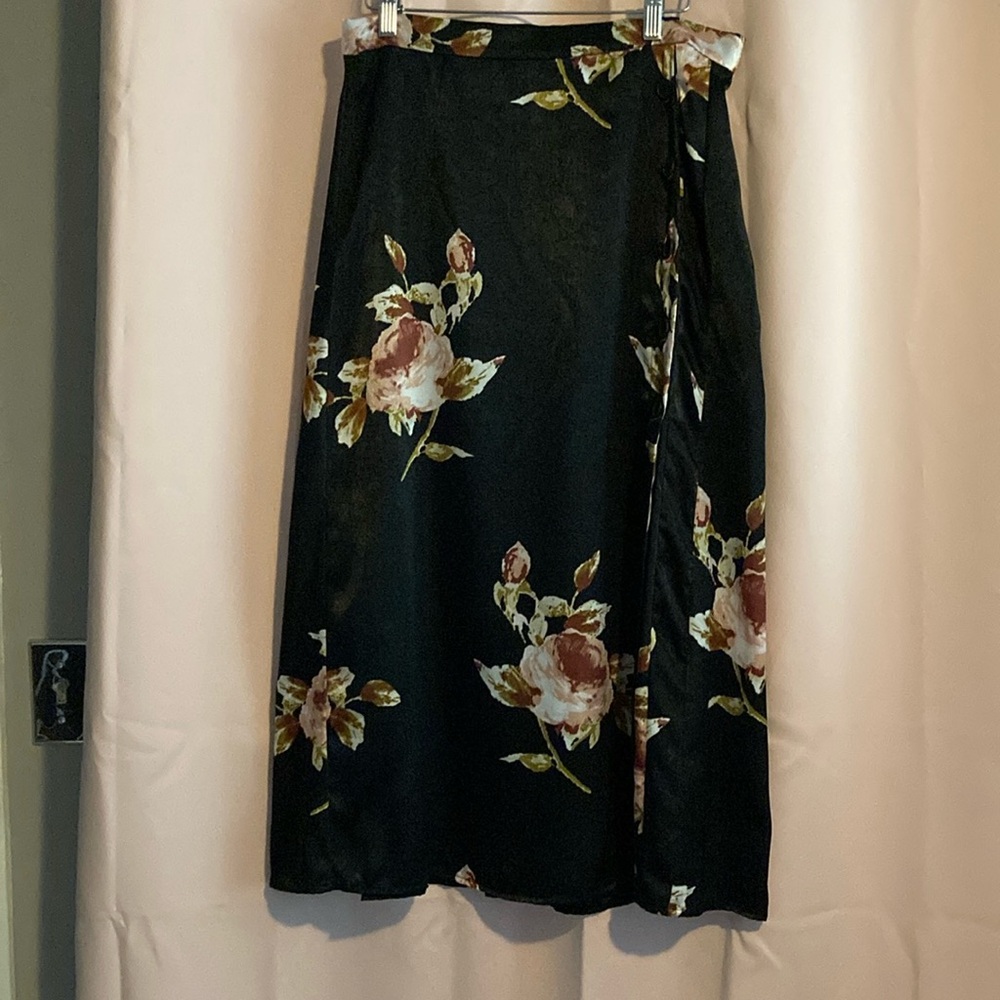 Long women’s skirt size 8
